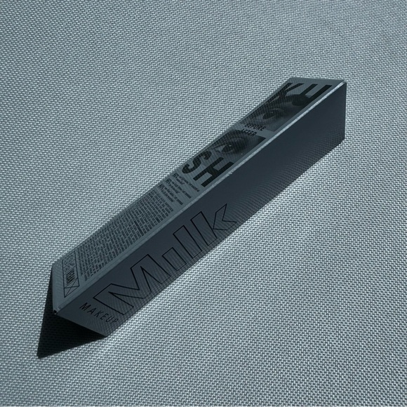 NWT KUSH Mascara Volumizing Mascara - Picture 4 of 4